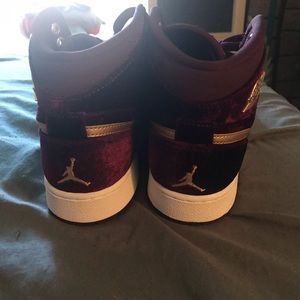 Nike air Jordan velvet